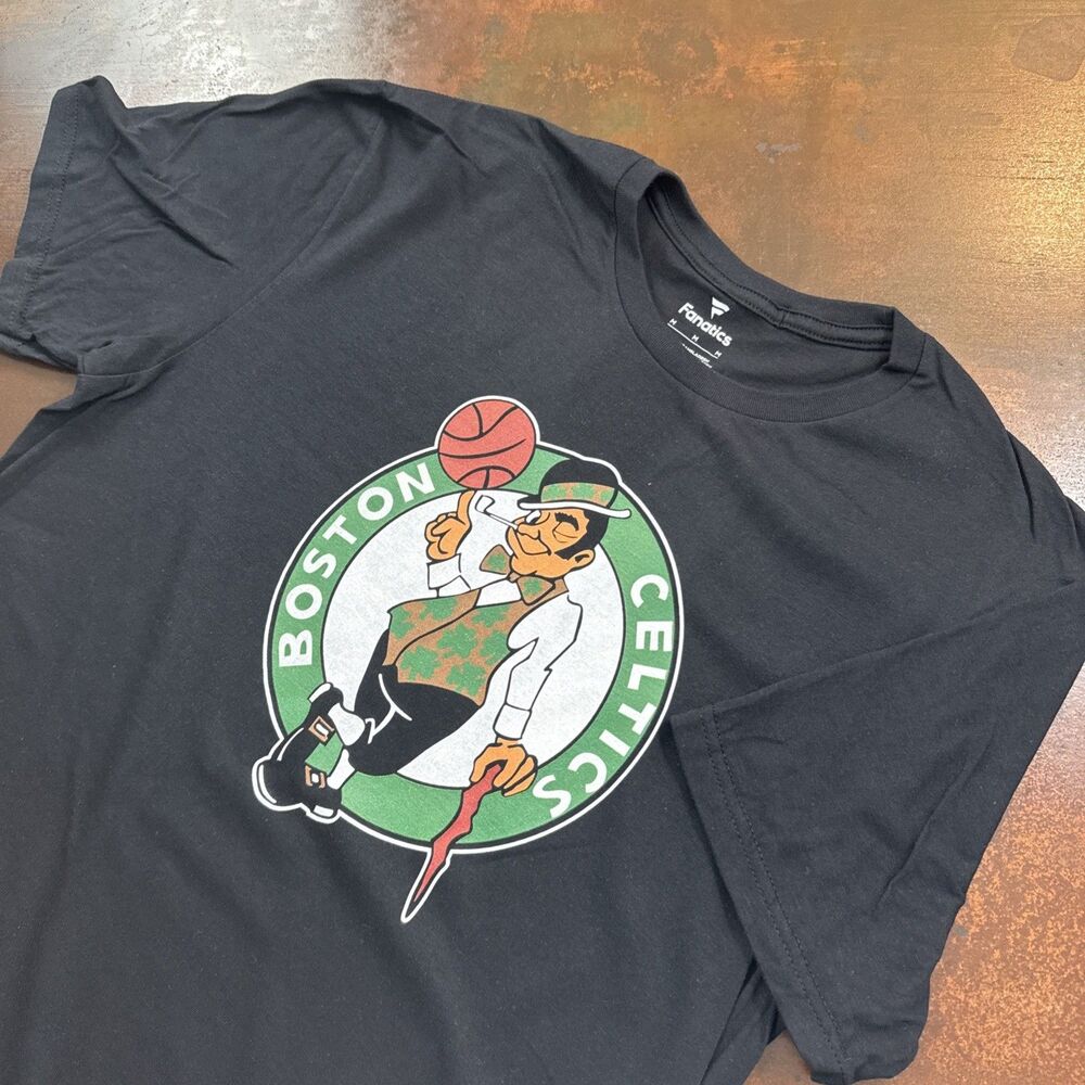 Boston Celtics Tatum and Lucky The Leprechaun Majestic T-Shirt Medium NBA Sports